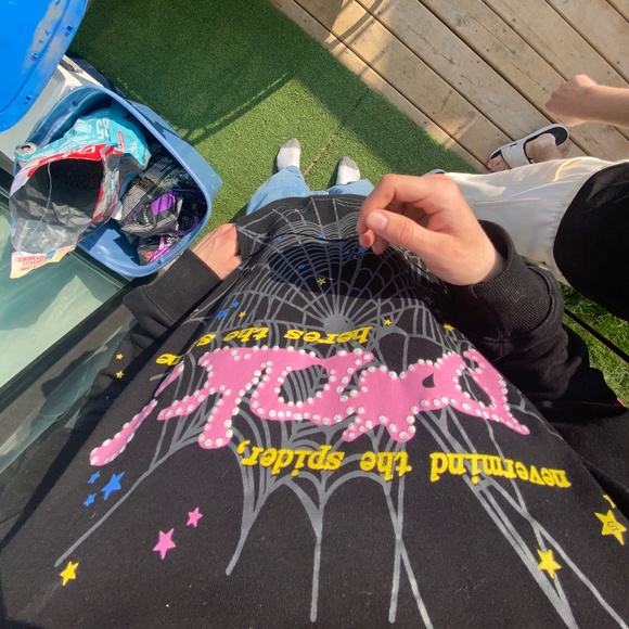 Clothes - Picture 1 of 1